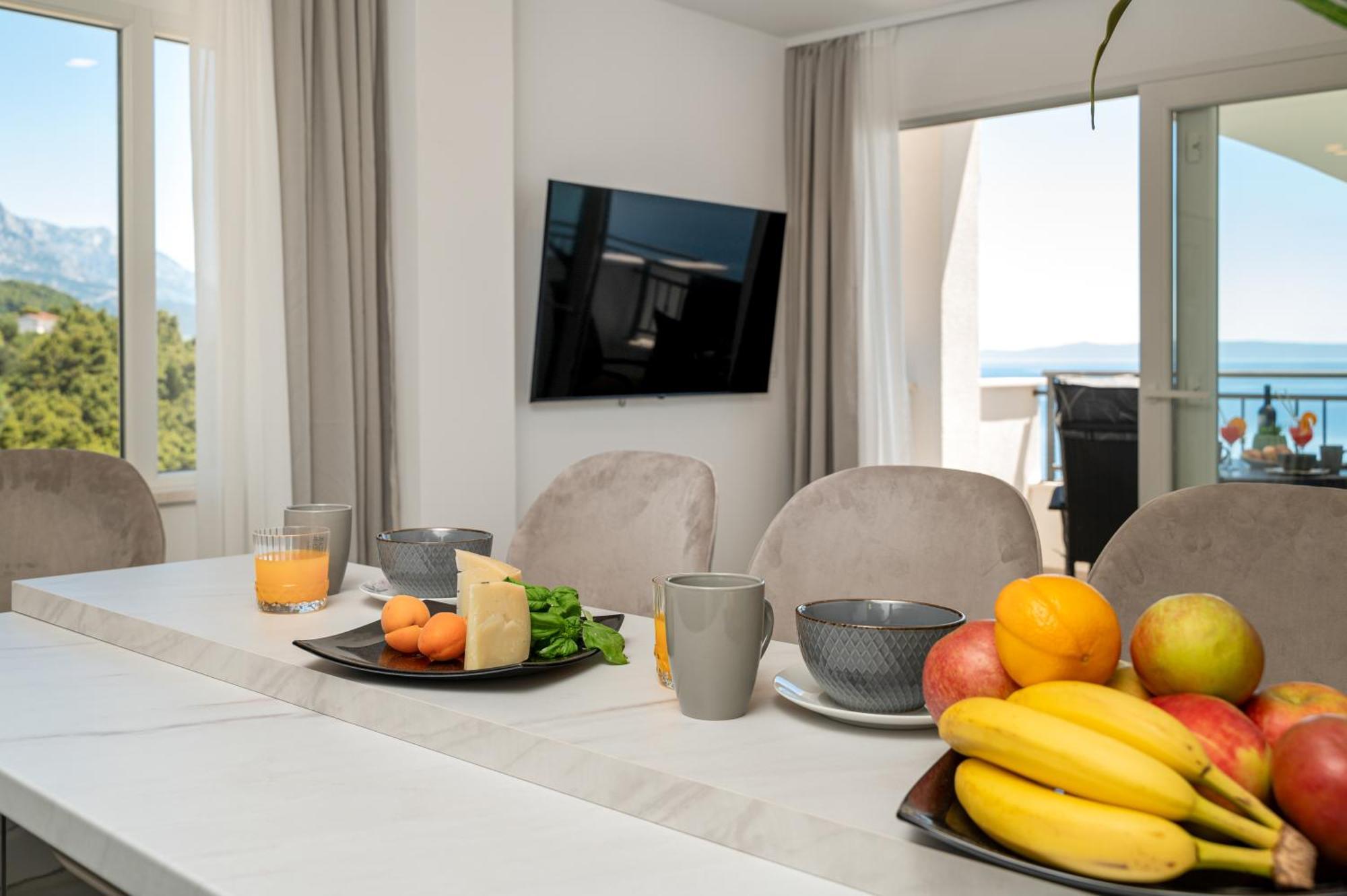 Seaview Apartments Nives Brela Cameră foto